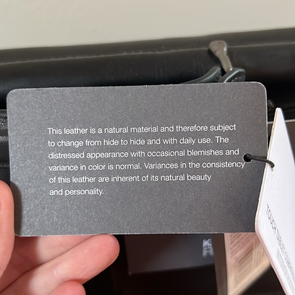 Kenneth Cole Reaction Briefcase - Picture 6 of 17